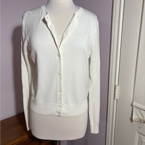 H&M White Button-Up Cardigan Size Medium. NEW WITH TAGS